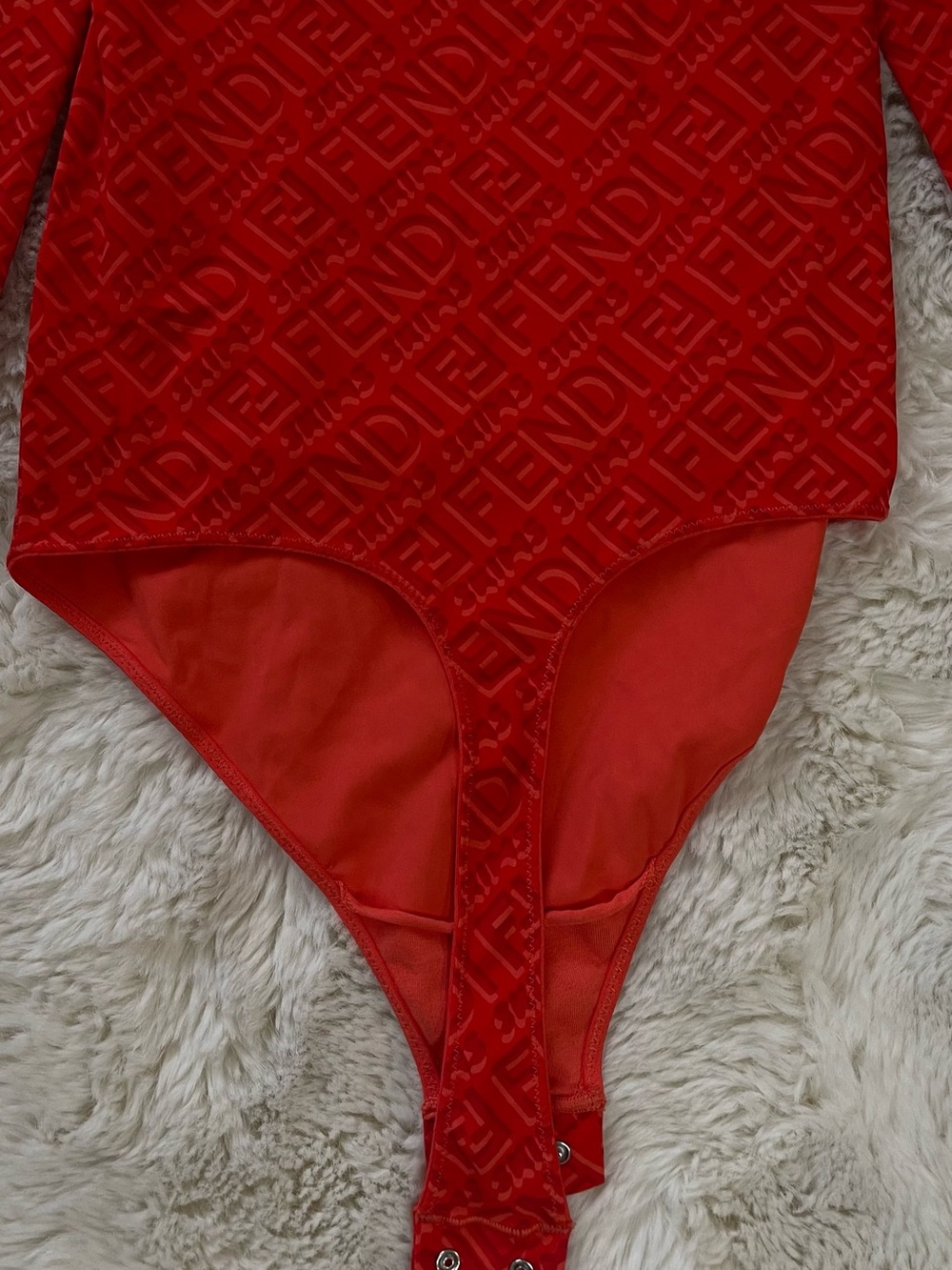 Fendi x SKIMS Red Logo Print Long Sleeve Bodysuit – Estimated Size S - Picture 5 of 7